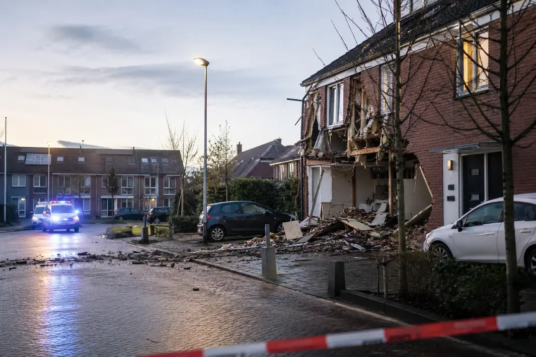 Explosie bij woning in Hooglanderveen gemeld